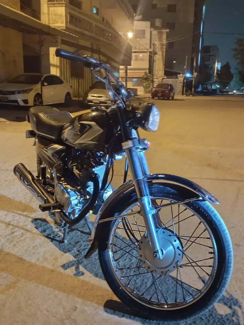 Honda CG 125 2023 karachi number 1