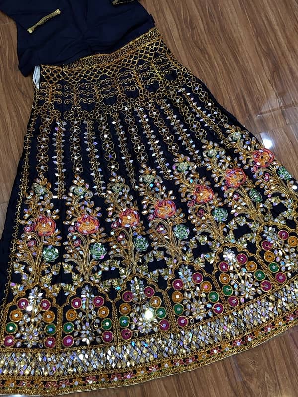 lehnga in perfect condition. 2