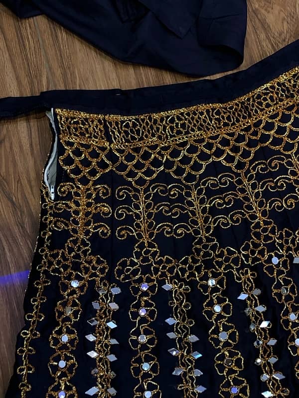 lehnga in perfect condition. 7