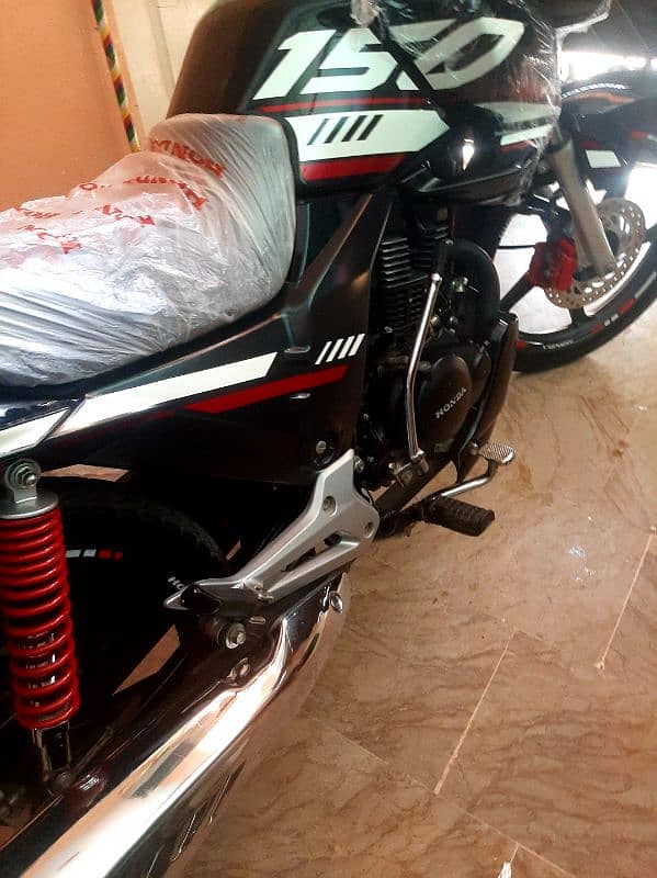 Honda Cb 150f New Condition  urgent sel 2