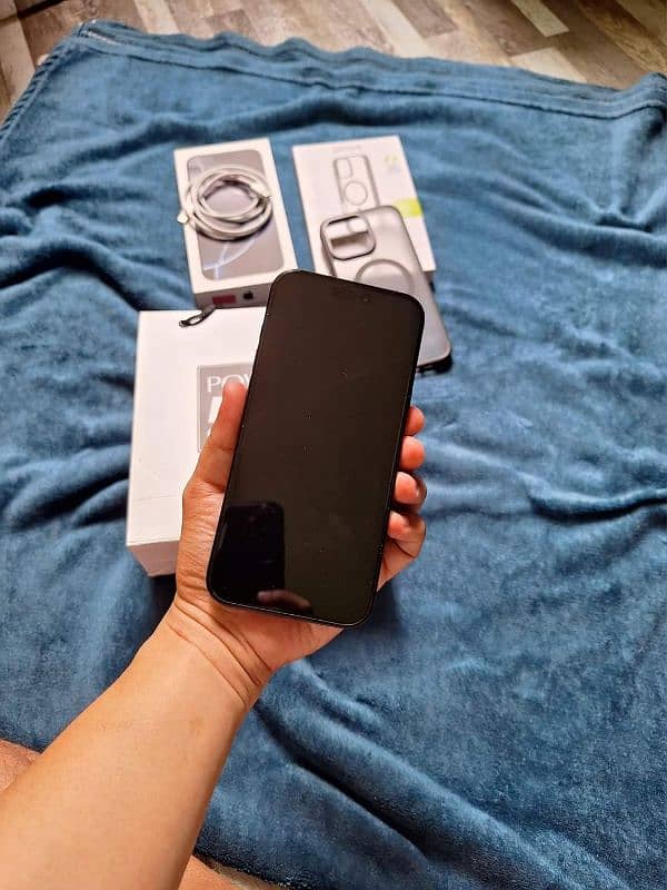 iPhone 16 pro max contact:0333 3336905 2