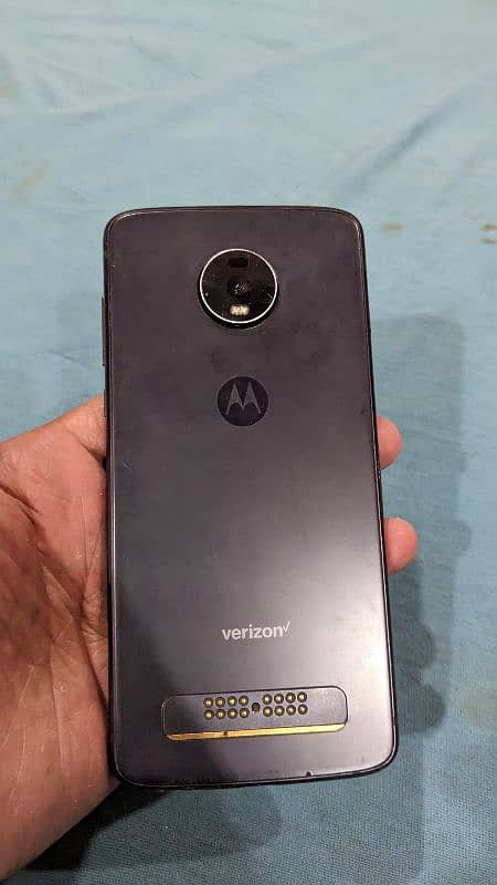 Motorola Z4 1