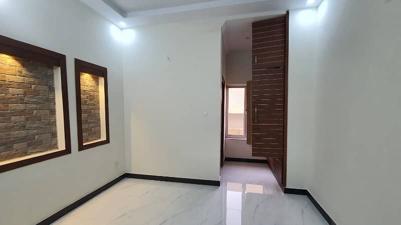 Upper Portion For Rent in G-13 (7 Marla) Brand new 15