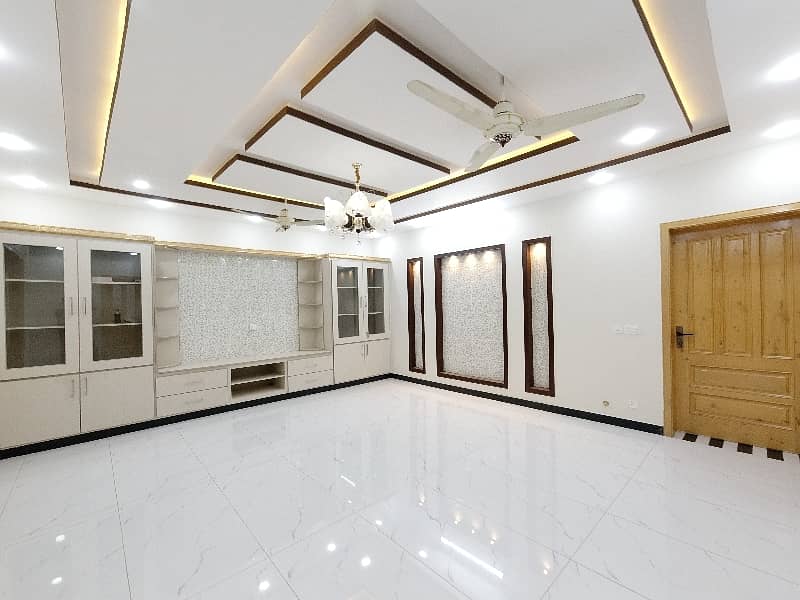 Ready To Buy A House In G-13/1 Islamabad 11