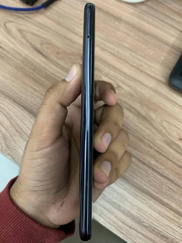 Samsung Galaxy A50 1