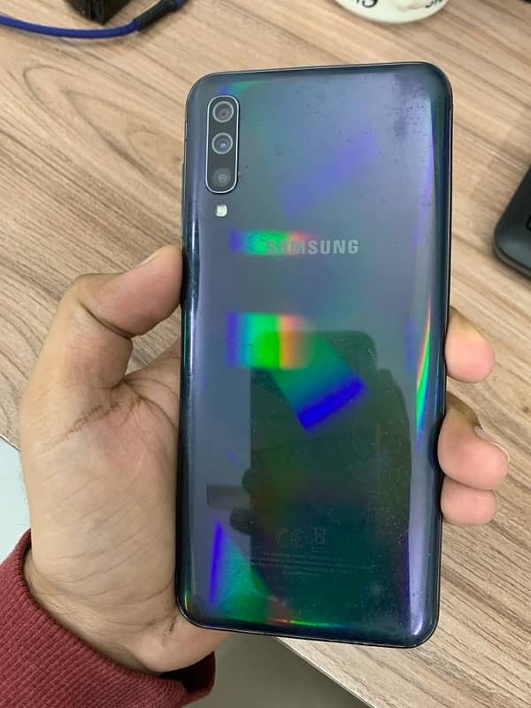 Samsung Galaxy A50 3