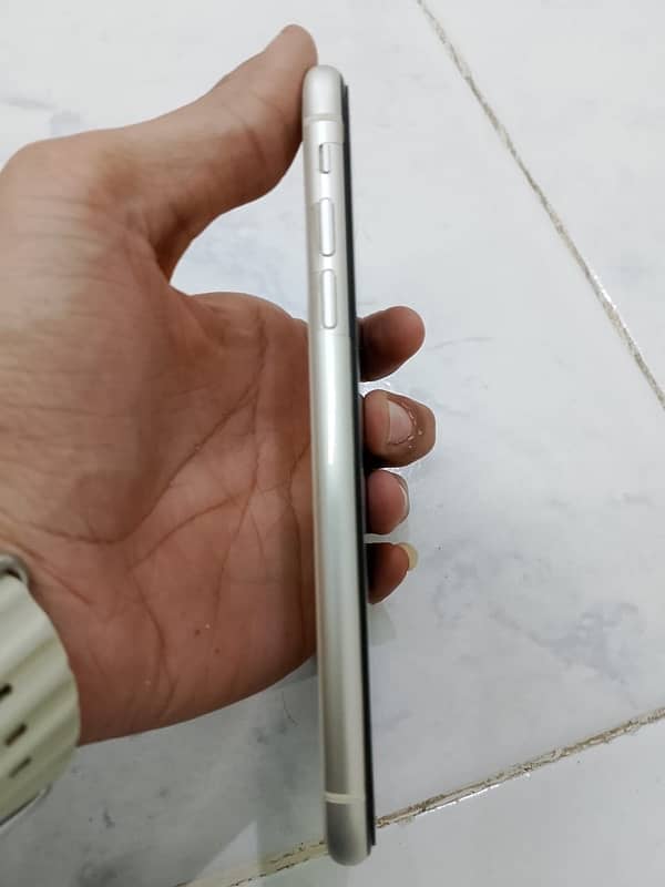 iPhone 11 non pta 4