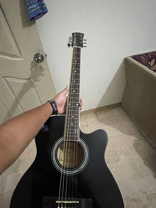 beginner guitar only serious buyers may contact 4