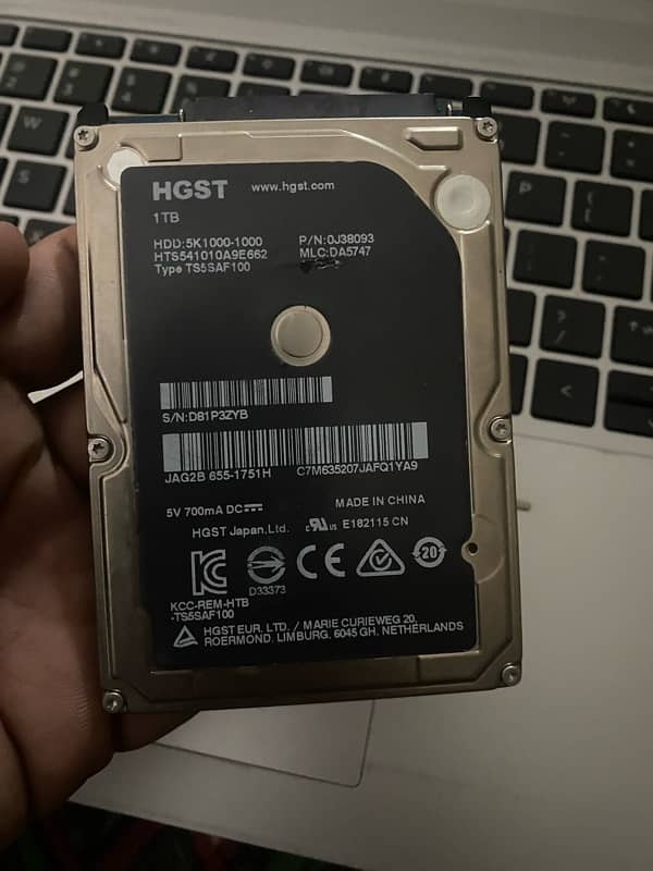 HGST 1Tb(1000gb)Leptop hard drive 0