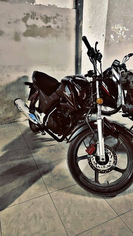 Honda cb150f 2023 4