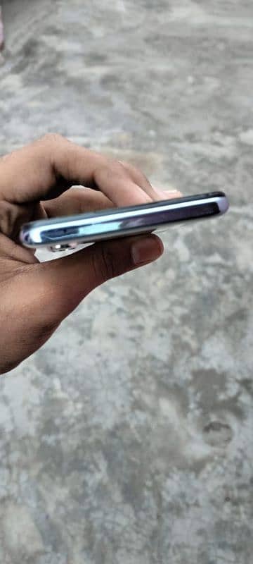 Oppo f15 4