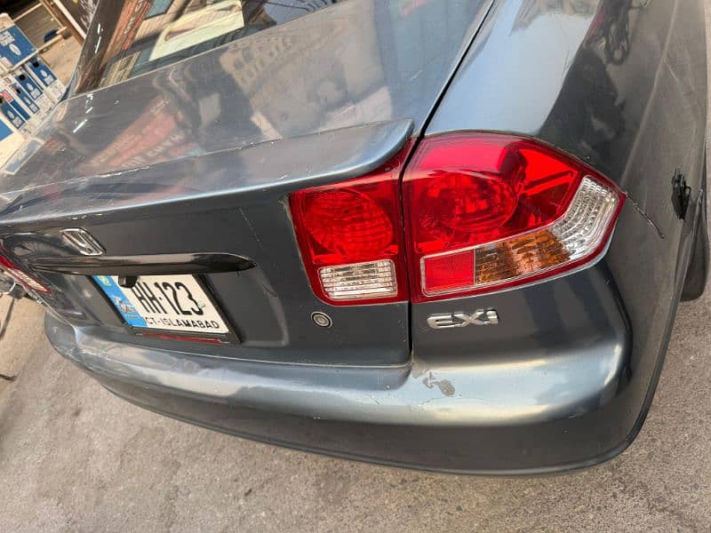 Honda Civic EXi 2004 4