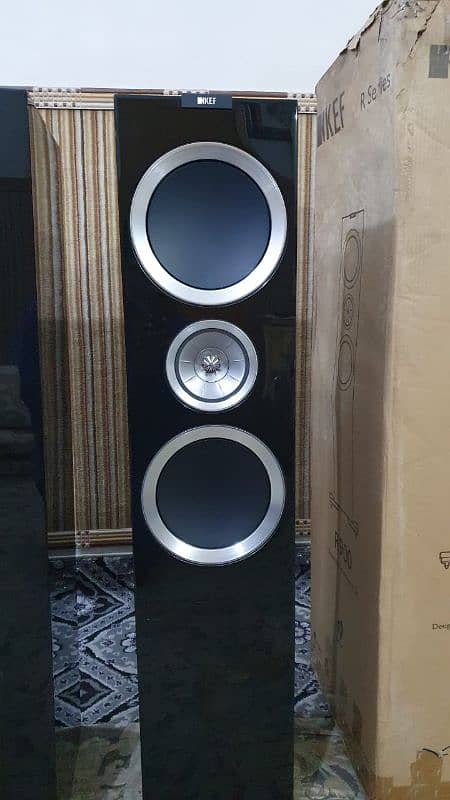 kef R900 audiophile speakers 0