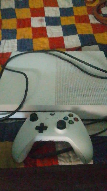 xbox one s 1 tb with games and 2 controller 1