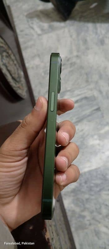 iphone 13 10/10 condition  contact no 03237003093 3