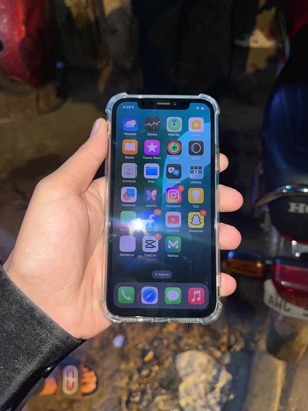 iphone xs 64 gb in gold colour non pta 0