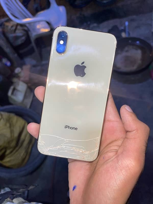 iphone xs 64 gb in gold colour non pta 3