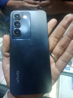 vivo y100 , 11 month verenty bumper offer