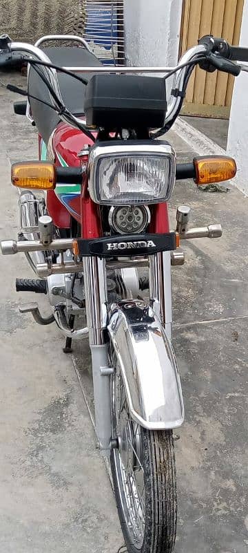 HONDA  CD 70 BIKE FOR SALE 0