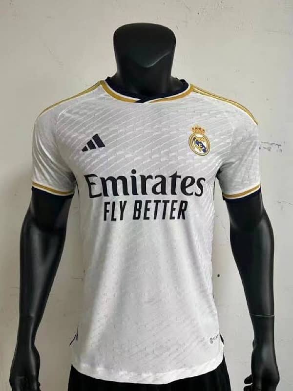 REAL MADRID CF KIT BRAND NEW (L-XL) 2