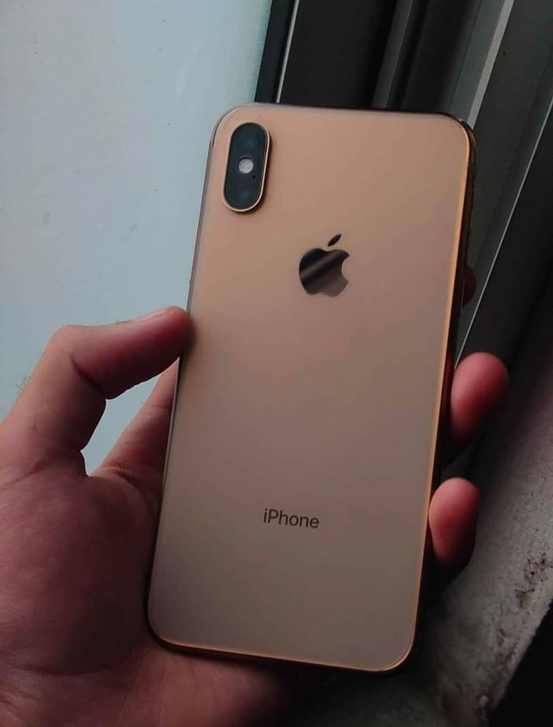 Apple iPhone XS Max 3