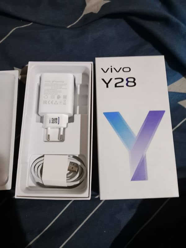 vivo Y28 8+8 128 3