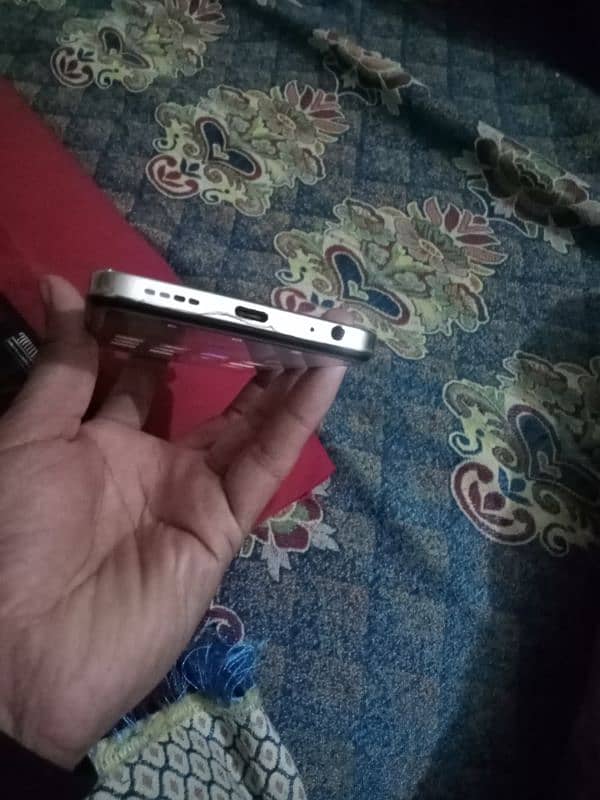 Infinix hot 40i 8+8 256 3