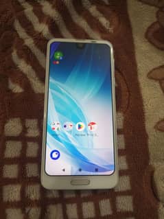 sharp Aquos R2 . . . Lush condition