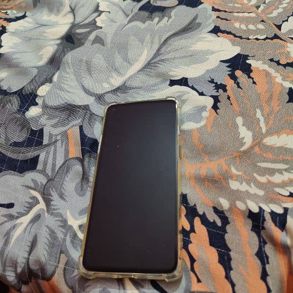 OnePlus 9R with 10/10 Condition 7