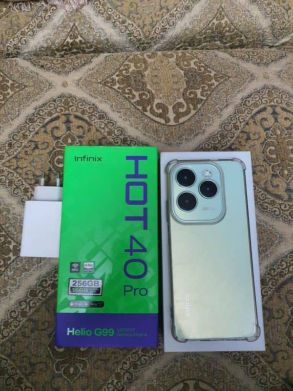 infinix hot 40 pro  with box 0