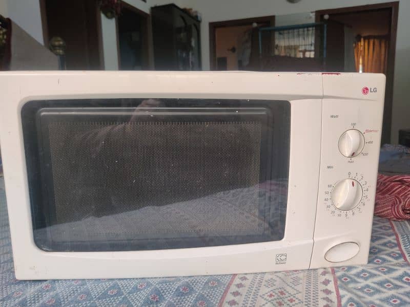 LG microwave good condition 8