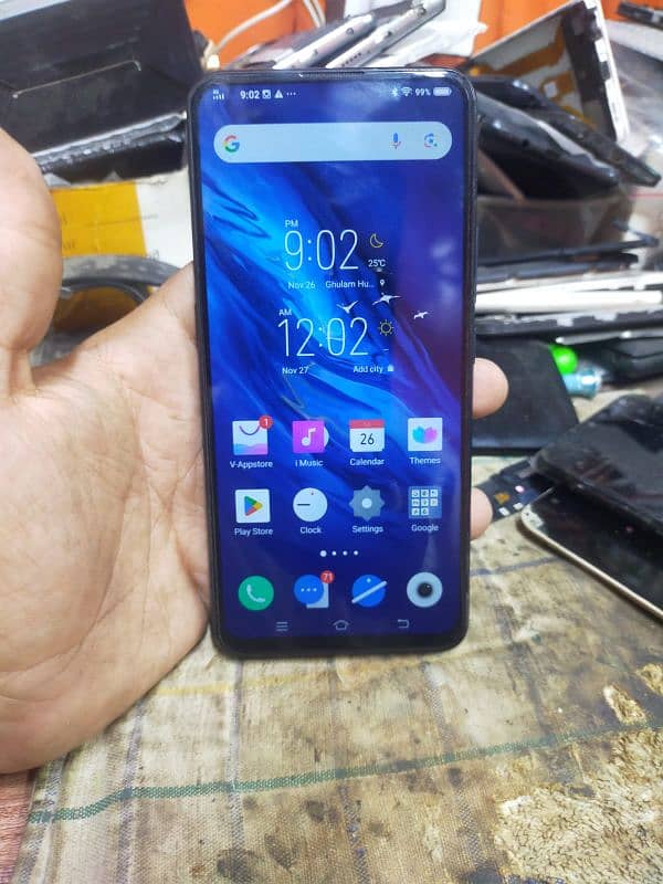 vivo v 15.8 256. blue color ok piece contact number.   03272295808 2