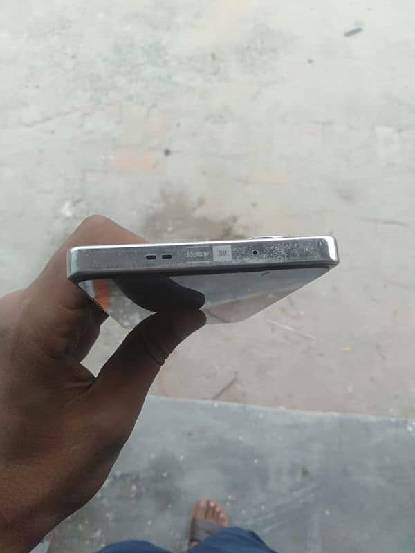 infinix not 40 used 10/9  box pack very nice 6