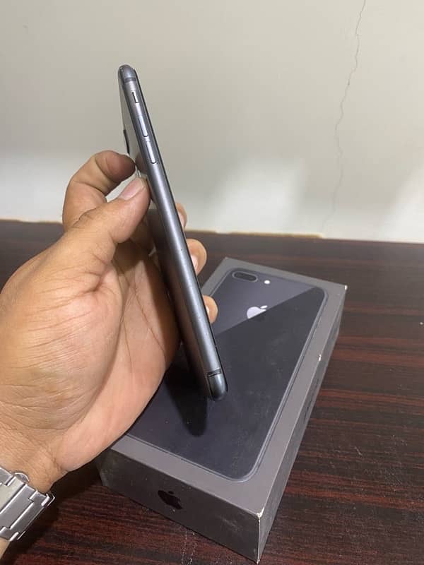 iPhone 8plus 64GB pta approved with box 4