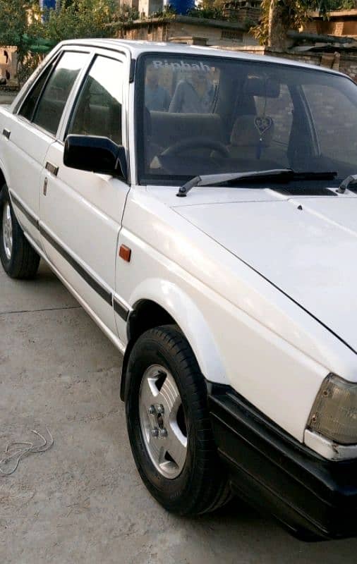 Nissan Sunny 1987 5