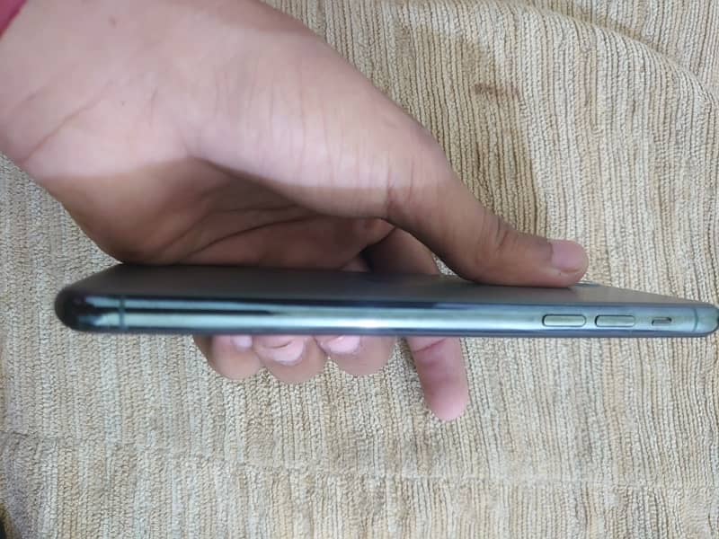 IPhone 11 Pro Max Jv 256GB For Sale: Read Description Carefully 4