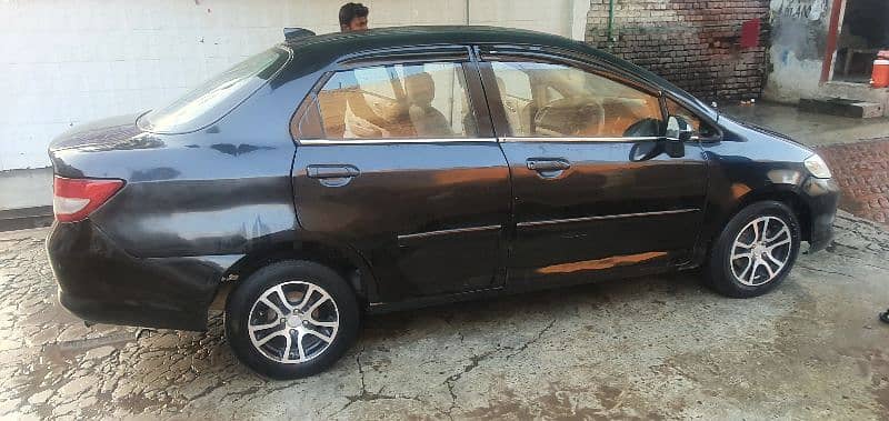 Honda City IDSI 2004 3