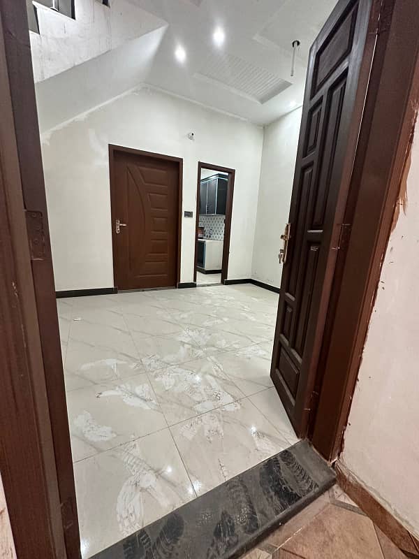 3 MARLA BRAND NEW HOUSE FOR RENT NEAR A BLOCK PU2 SHOKAT KHANAM ROAD LAHORE. 0