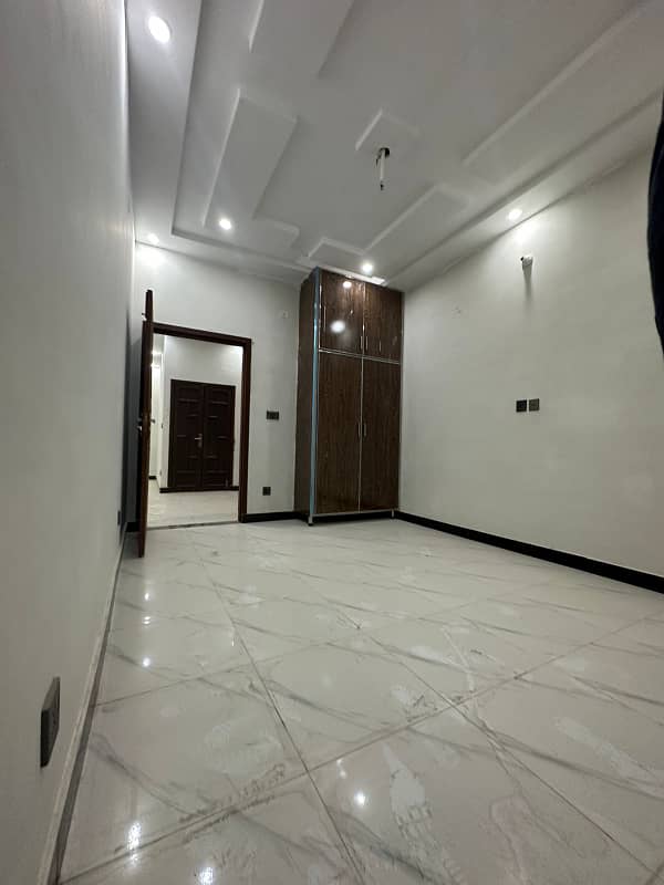 3 MARLA BRAND NEW HOUSE FOR RENT NEAR A BLOCK PU2 SHOKAT KHANAM ROAD LAHORE. 6