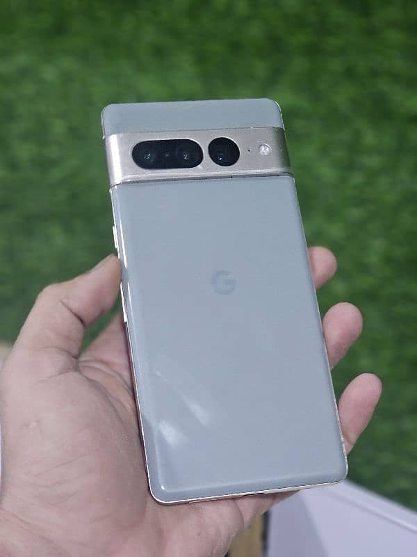 Google  pixel  7 pro Non PTA 2