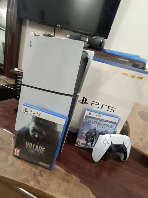 PS5 slim used 9.5/10 condition uk region 7