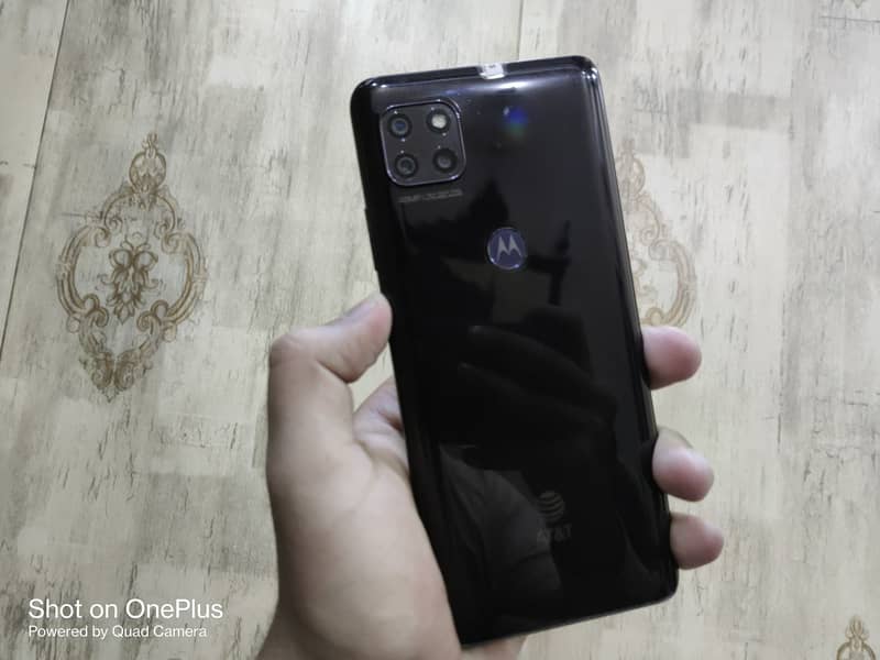 Motorola One 5G Ace 1