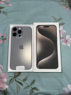 iphone 15 pro max/natural titanium 256GB