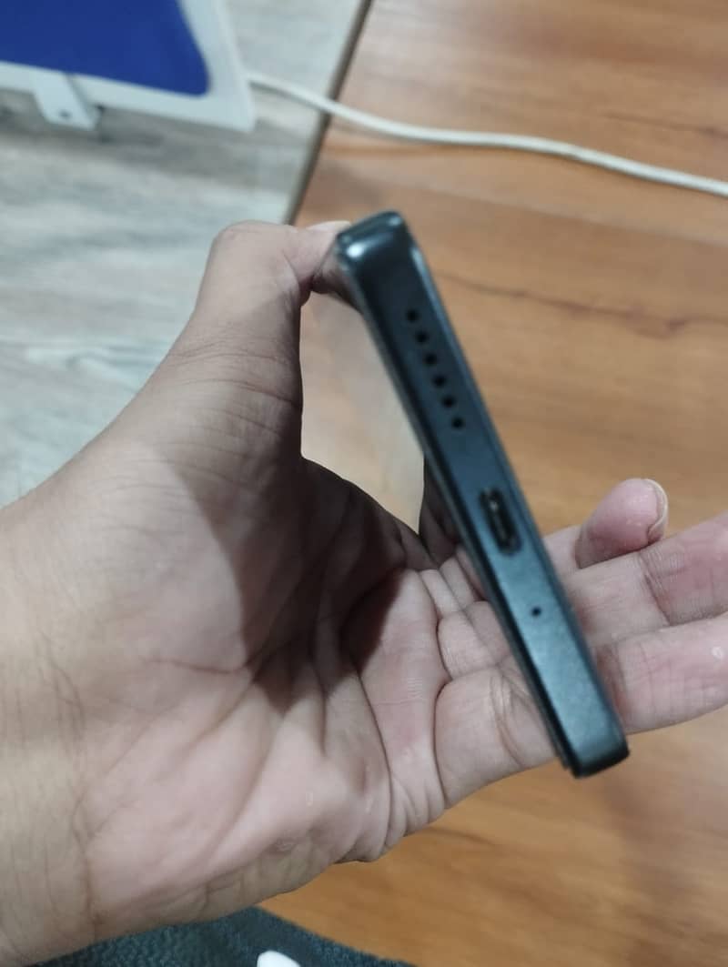 Xiaomi Redmi Note 13 Pro 3