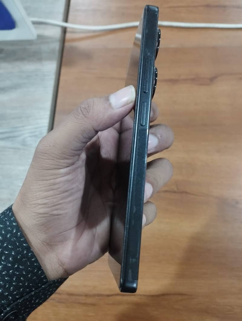 Xiaomi Redmi Note 13 Pro 4