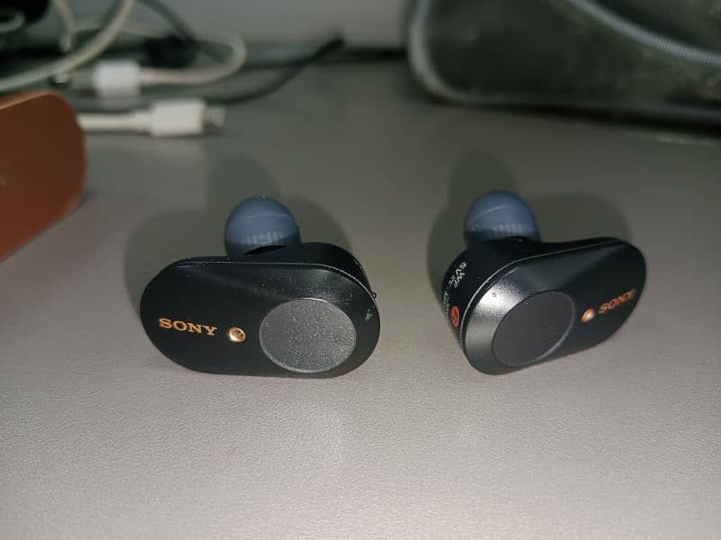 Sony WF1000 XM3 orignal 10/9 with orignal box urgent sale 03019492513 4