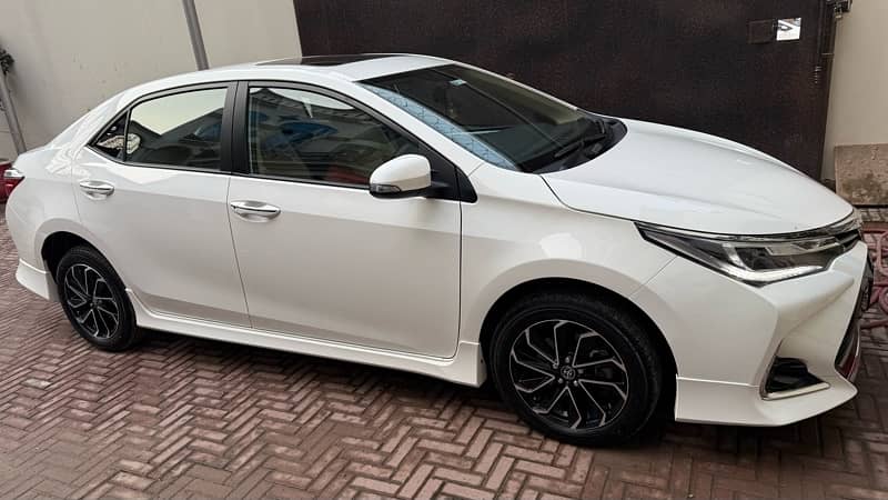 Toyota Corolla Altis 2023 3