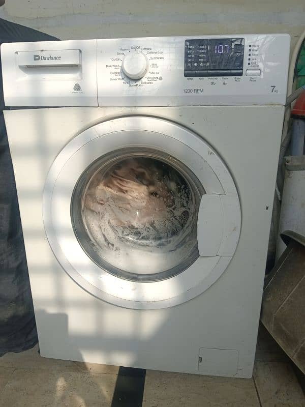 DAWLANCE front load washing machine 7kg original 1