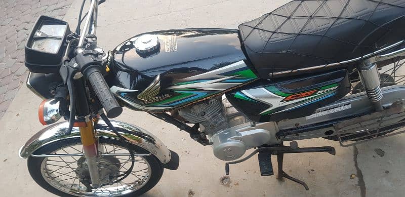 Honda CG 125 model 23 all Punjab WhatsApp 03212110238 3