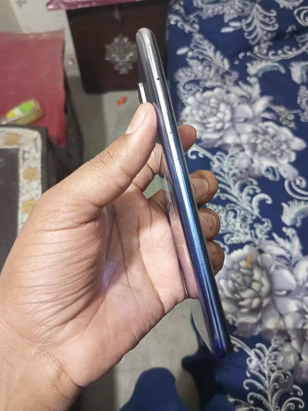 oppo f 19 all ok ha I need money 7